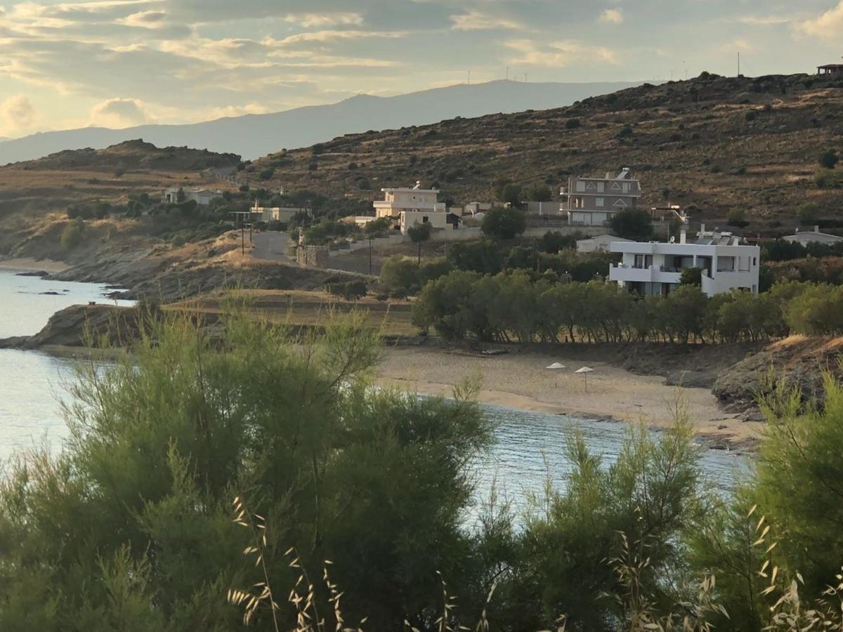 Beach House Set In A Beautiful Bay Karystos  Luaran gambar