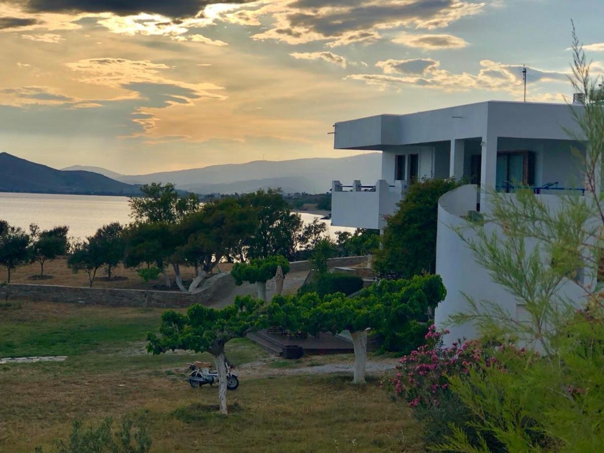 Beach House Set In A Beautiful Bay Karystos  Luaran gambar