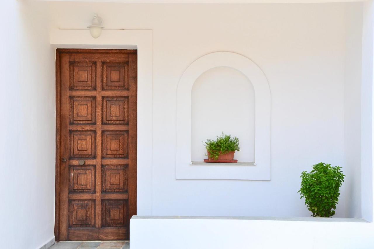 Beach House Set In A Beautiful Bay Karystos  Luaran gambar