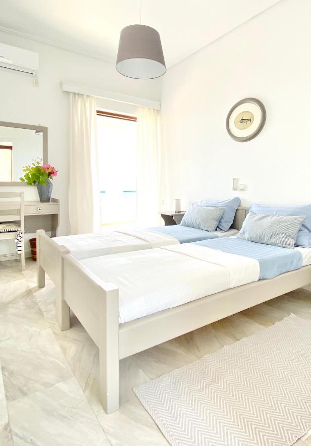 Beach House Set In A Beautiful Bay Karystos  Luaran gambar
