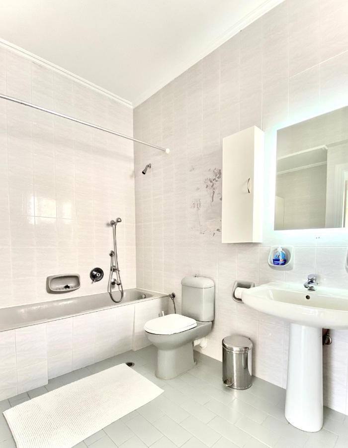 Beach House Set In A Beautiful Bay Karystos  Luaran gambar