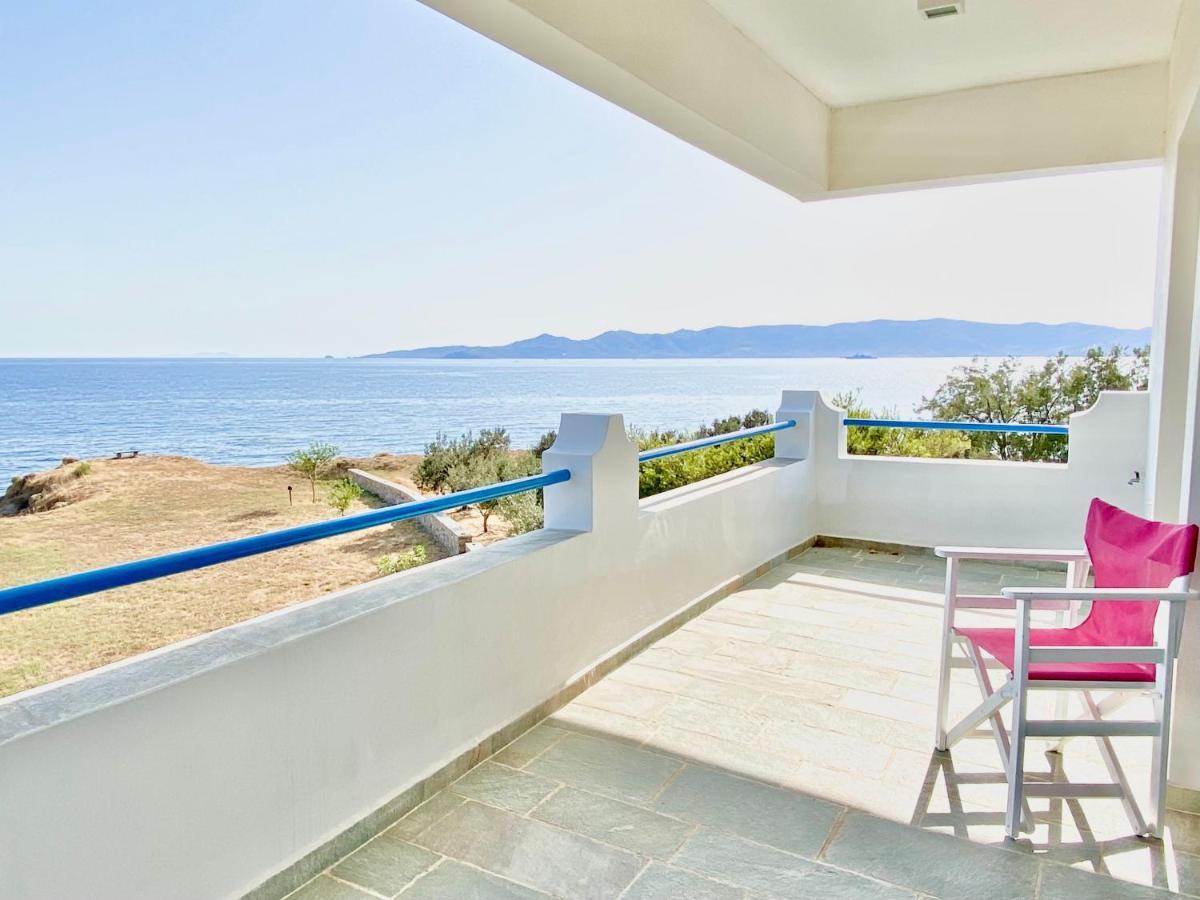 Beach House Set In A Beautiful Bay Karystos  Luaran gambar