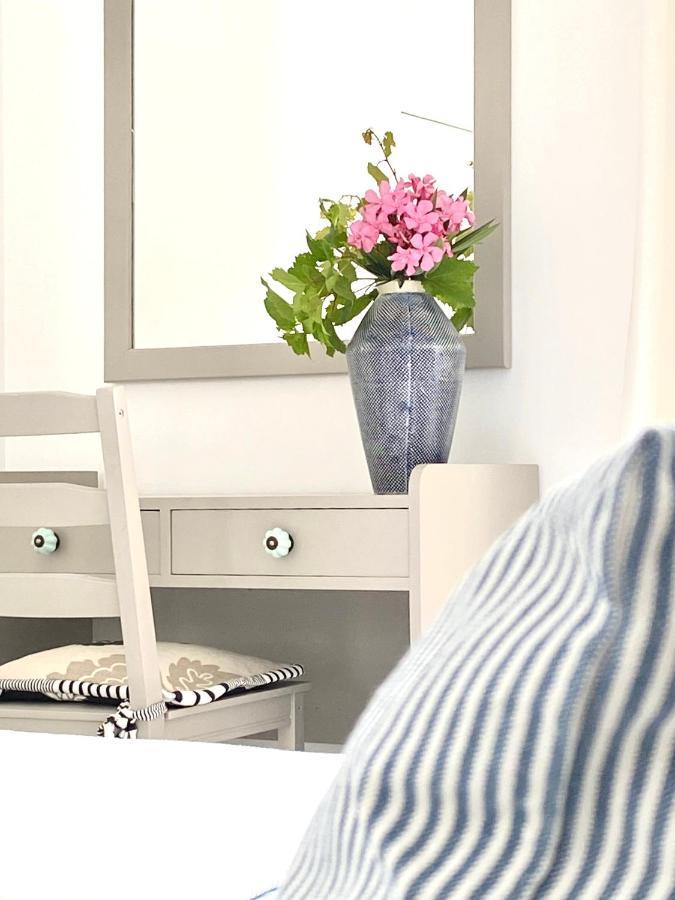Beach House Set In A Beautiful Bay Karystos  Luaran gambar