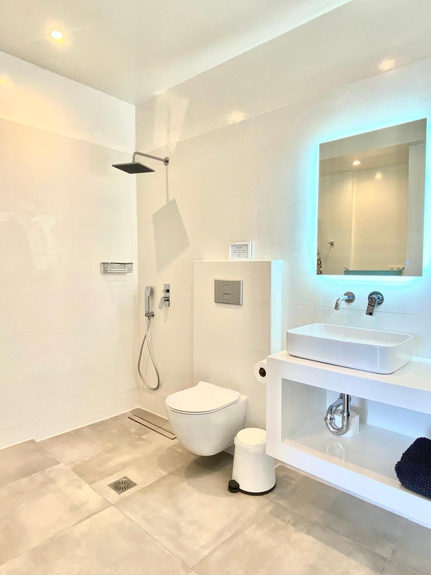 Beach House Set In A Beautiful Bay Karystos  Luaran gambar